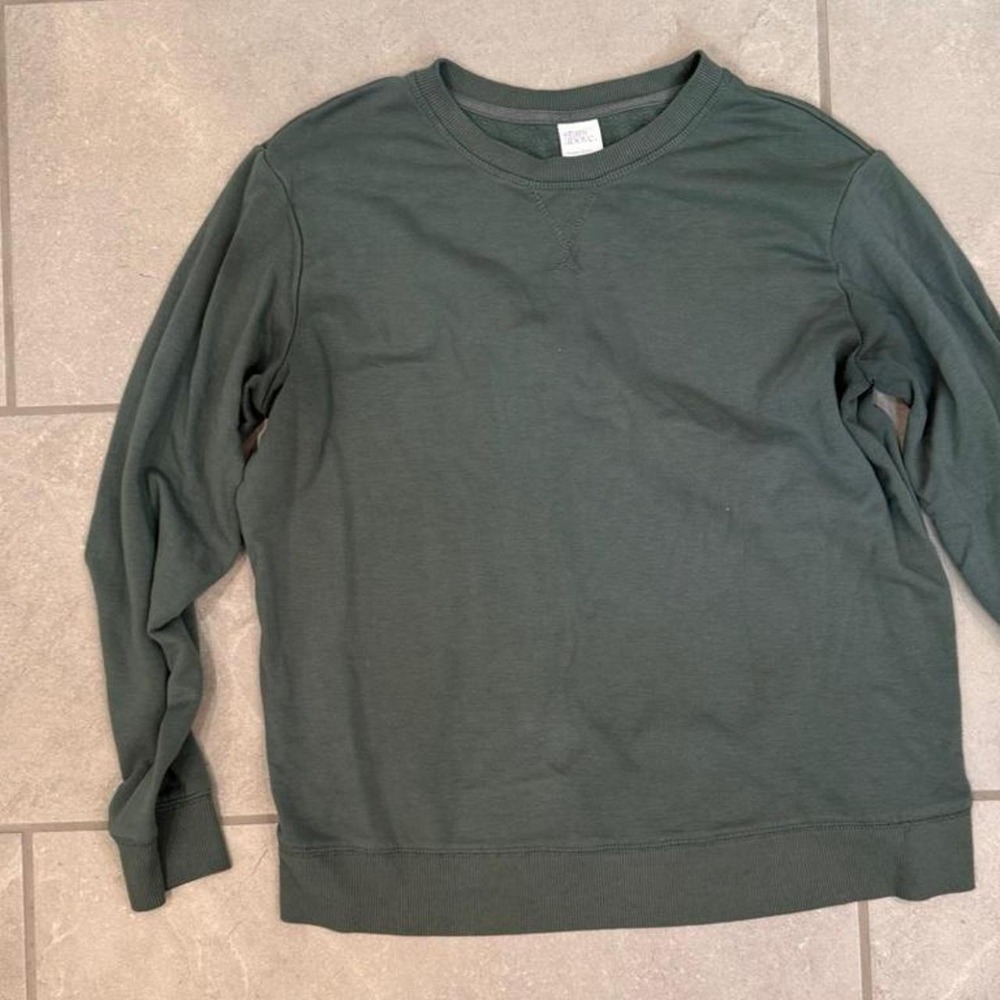 Target Stars Above olive green crewneck sweatshirt size Large